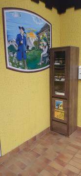 medomat pred hišo v Ožbaltu